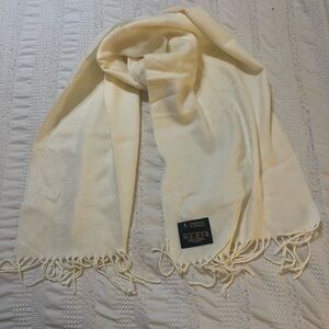V. Fraas Vanilla Scarf — Soft & Elegant Neutral Wrap